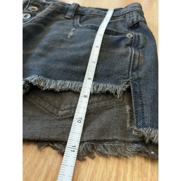 NWT Free People Dark Wash Runaway Slouch Denim Cut Off Button Fly Shorts… - Picture 11 of 11